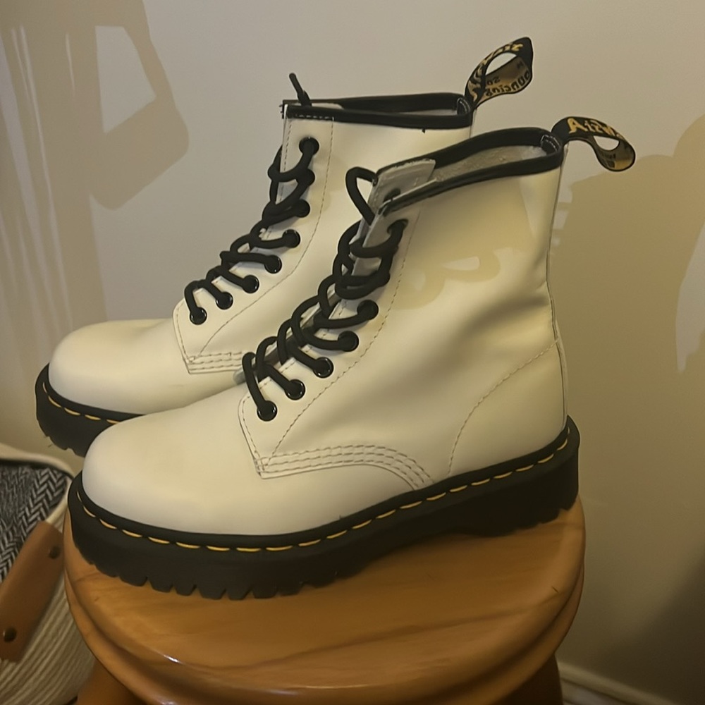 1460 SMOOTH LEATHER LACE UP BOOTS - Picture 3 of 3
